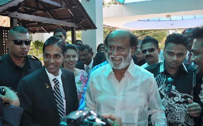 Kabali Rajinikanth gets grand welcome from a Malaysian governor