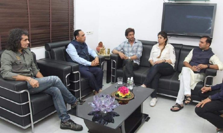 SRK and Imtiaz Ali with Gujarat's CM Vijay Rupani