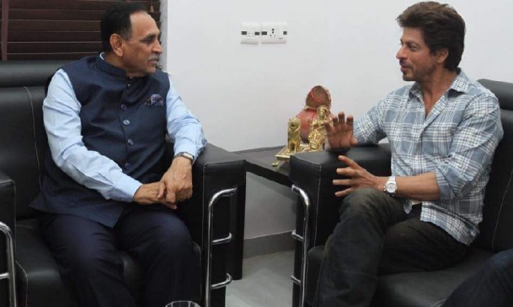 Shahrukh Khan with Vijay Rupani