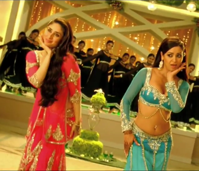 636px x 545px - Hot Pics: Maryam Zakaria Mujra song with Kareena Kapoor
