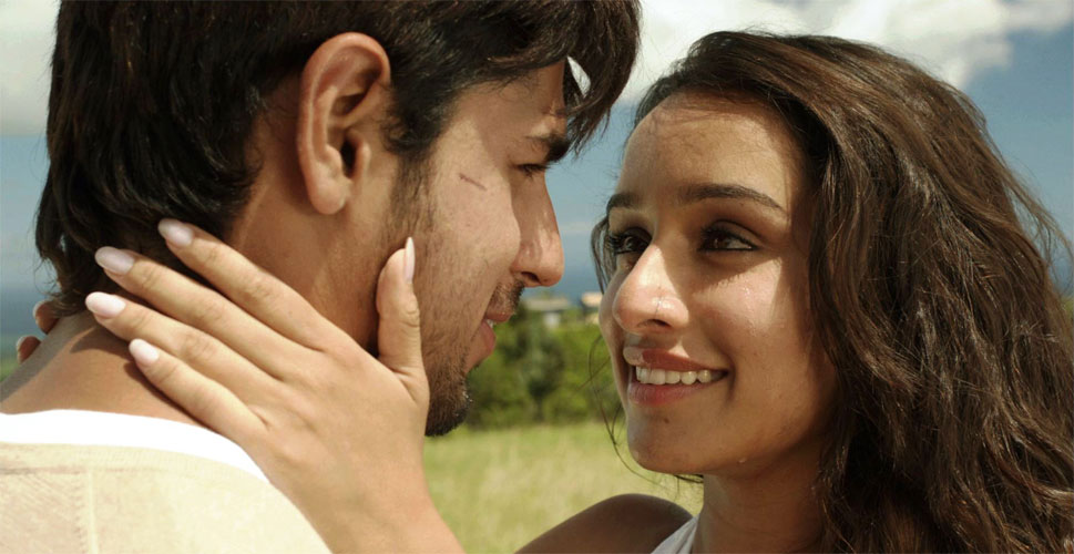 Ek Villain Kissing Scene Sidharth Malhotra And Shraddha Kapoor Get Romantic